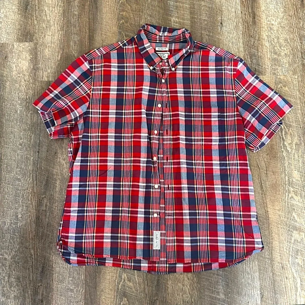 Jos. A Bank short sleeve shirt - Picture 1 of 3